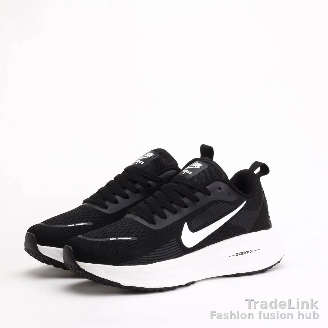 Nike ZoomX Vomero Running / Athletic Sneakers
