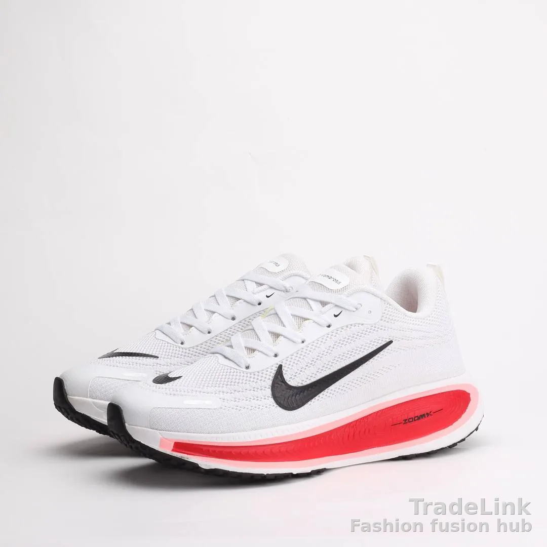 Nike ZoomX Vomero Running / Athletic Sneakers 3
