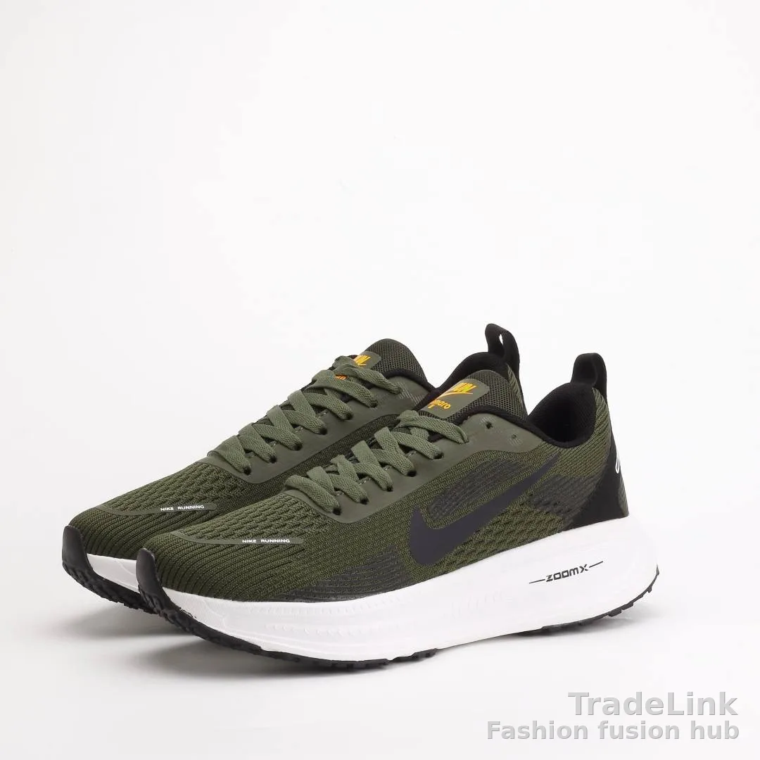 Nike ZoomX Vomero Running / Athletic Sneakers 4