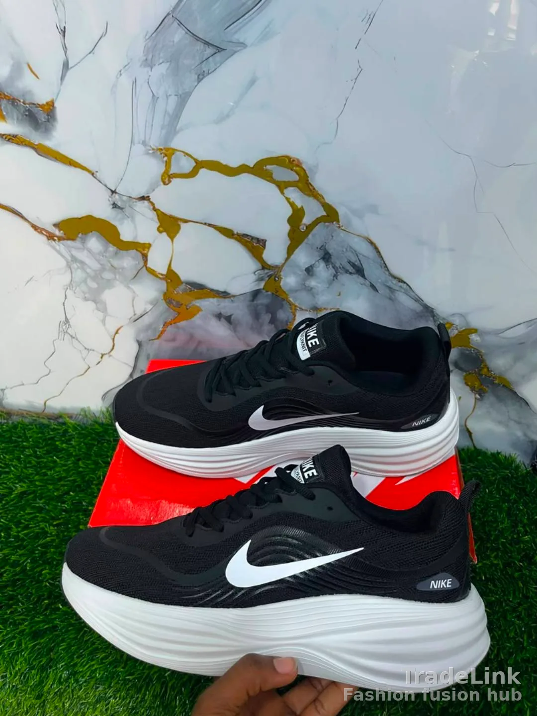 Nike Vomero Plus road running shoes