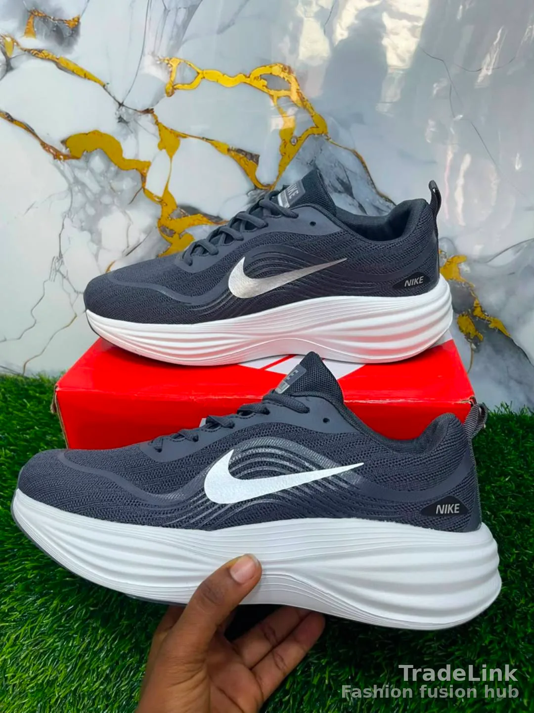 Nike Vomero Plus road running shoes 3