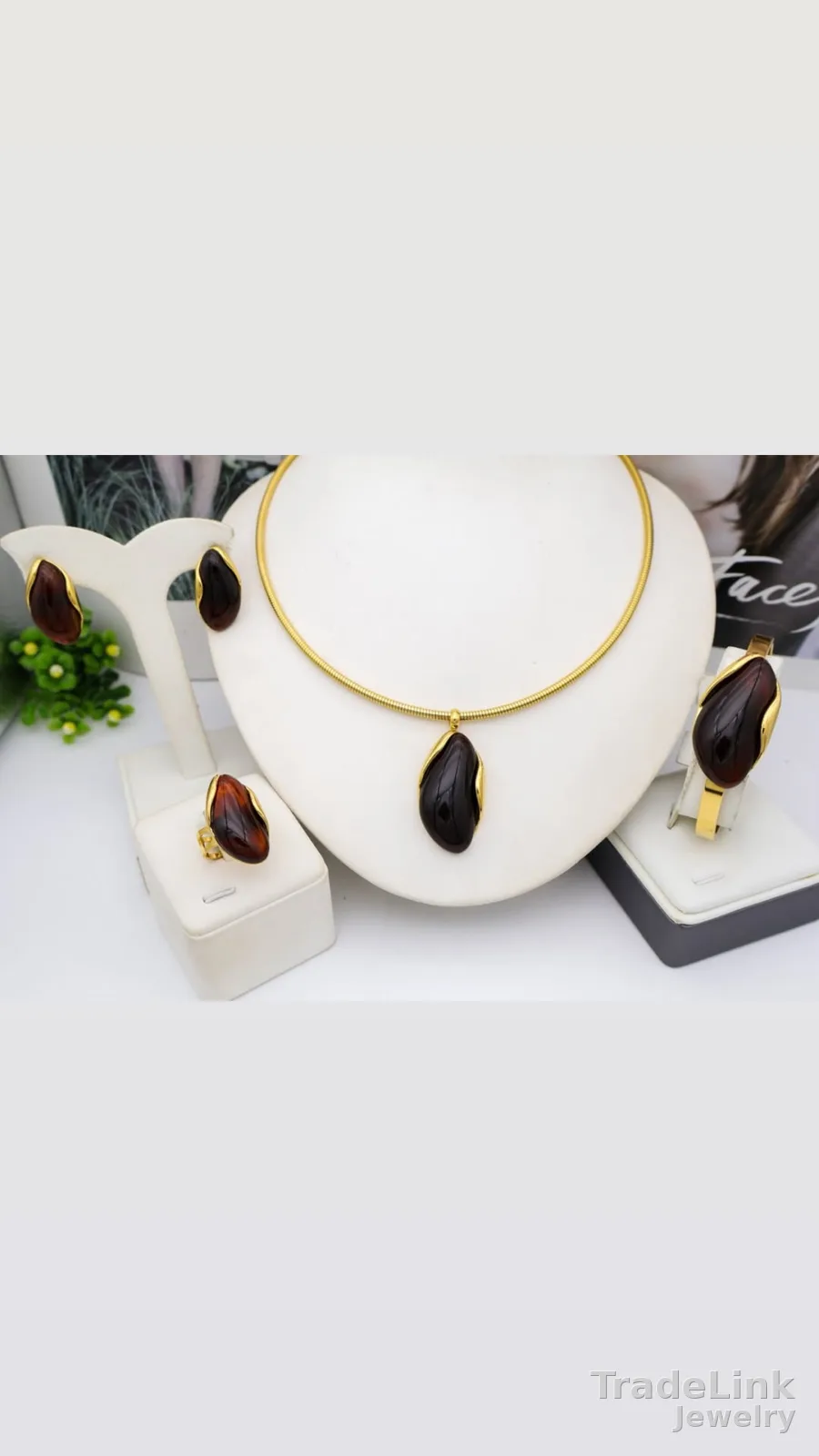 * Luxury Crystal Jewelry Collection 3
