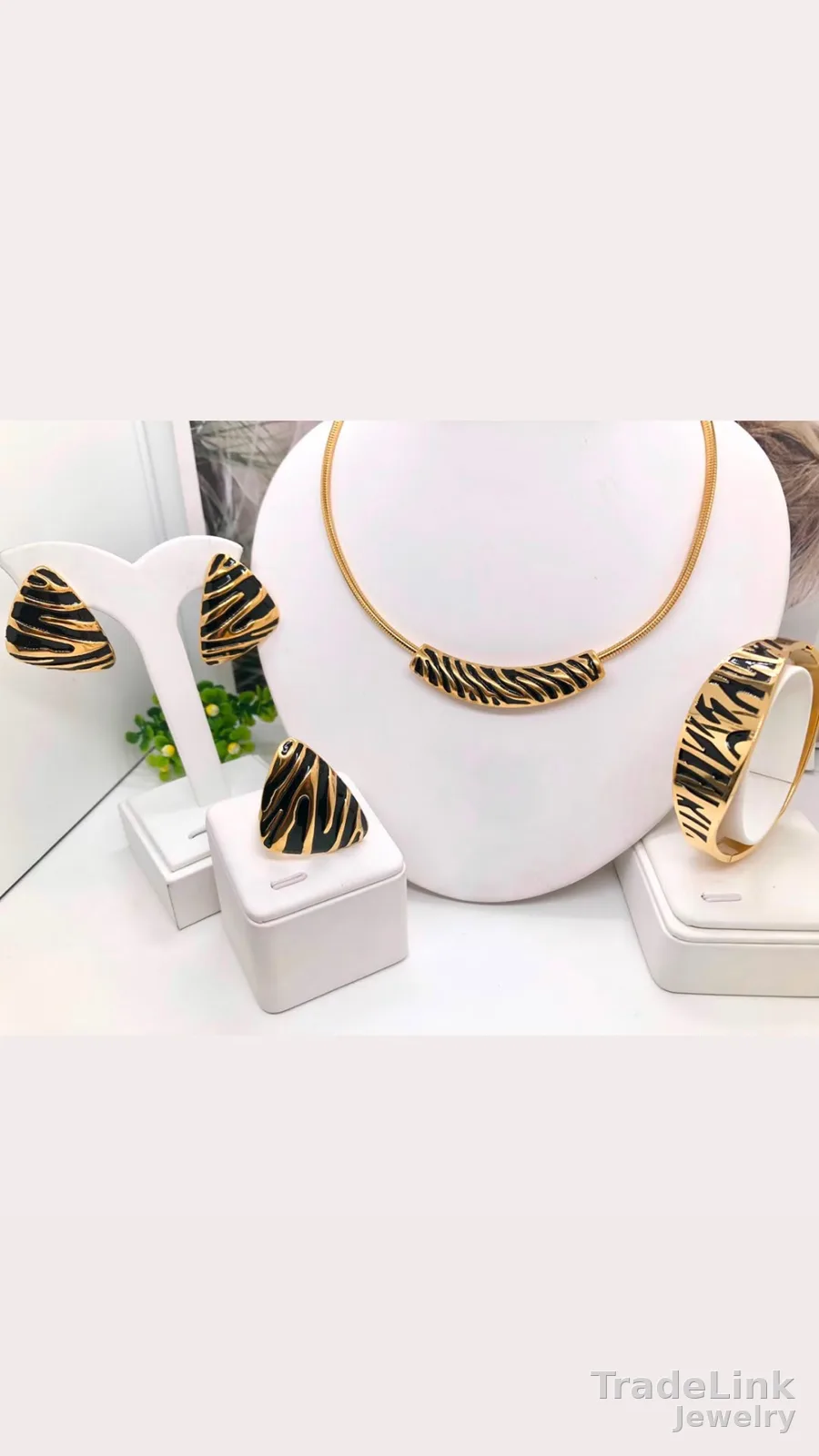 * Luxury Crystal Jewelry Collection 4
