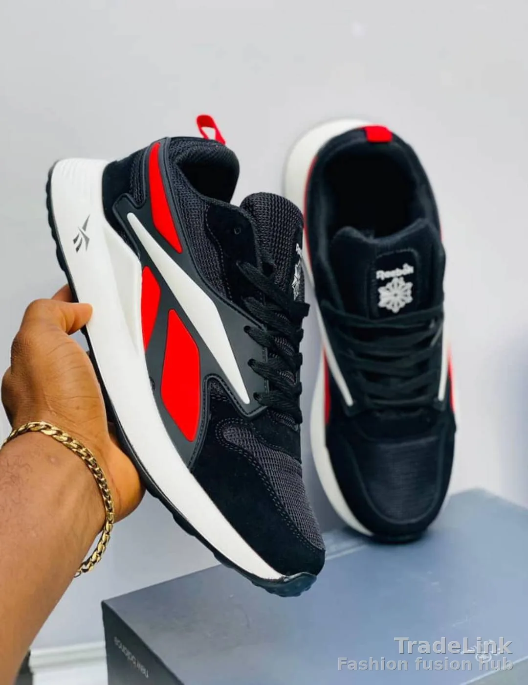 Reebok running/fashion sneaker 3