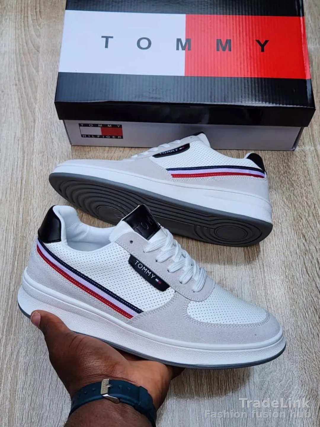 Tommy Hilfiger Men's Casual Sporty Sneaker 2