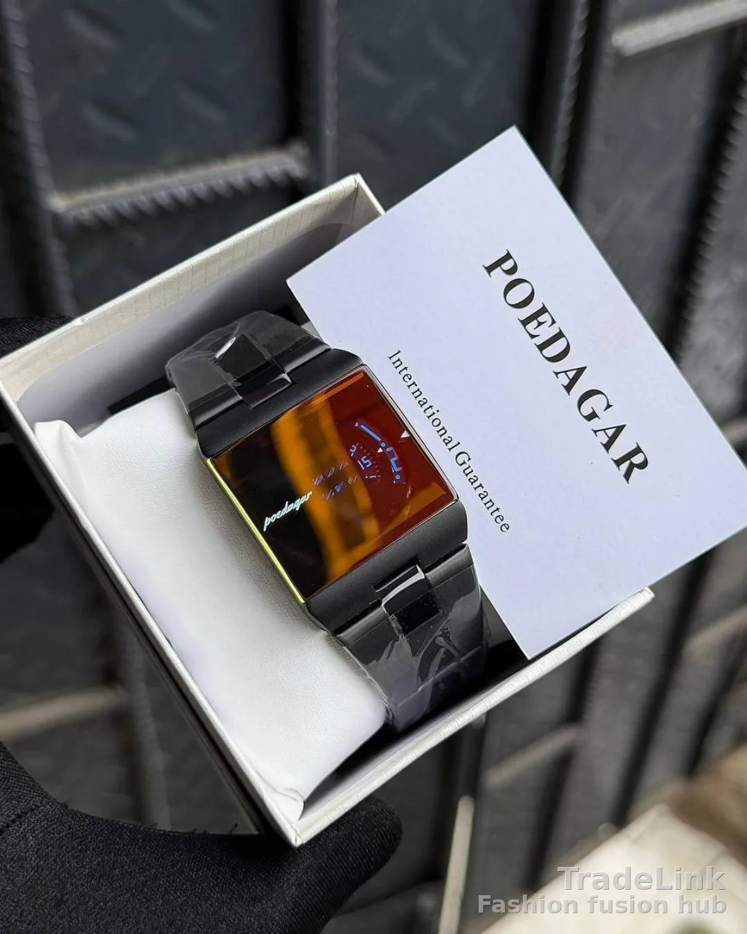 POEDAGAR Futuristic Disc-Display Quartz Watch 4