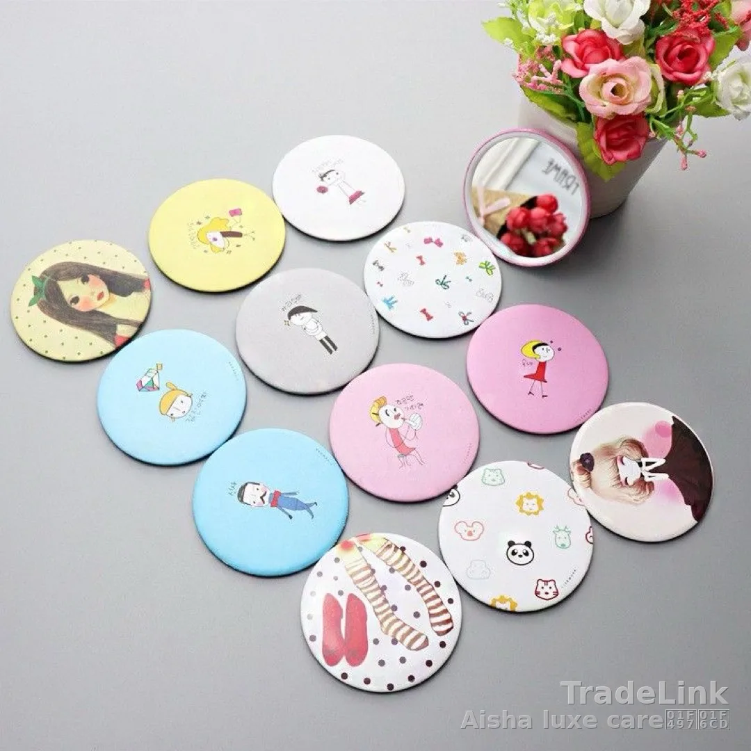 Cute pocket mirror